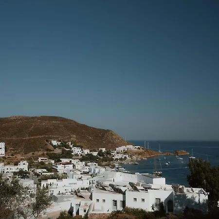 펜션 Enplo Above Grikos Bay (Patmos)